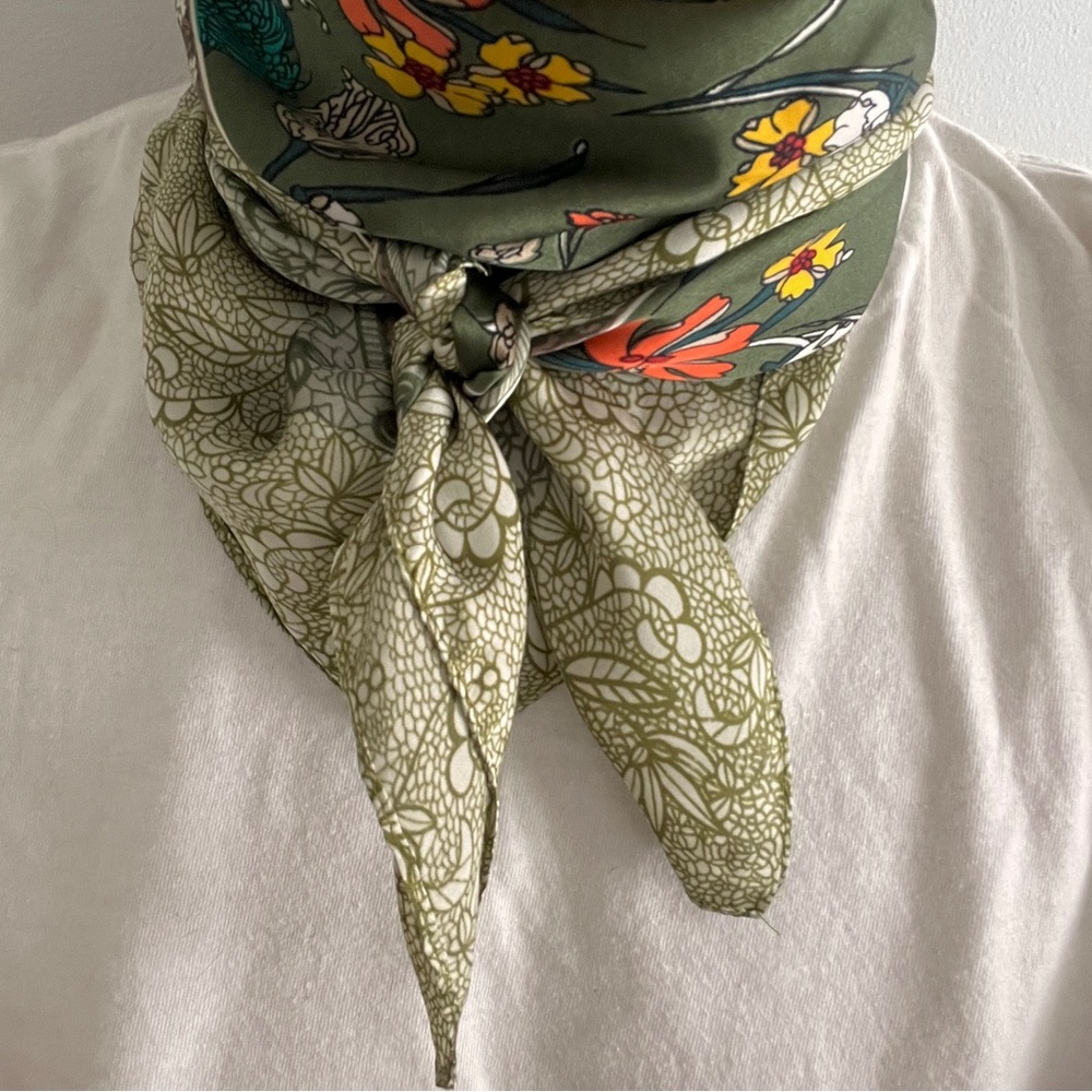 100% Silk Green Floral & Paisley Italian Scarf Wrap